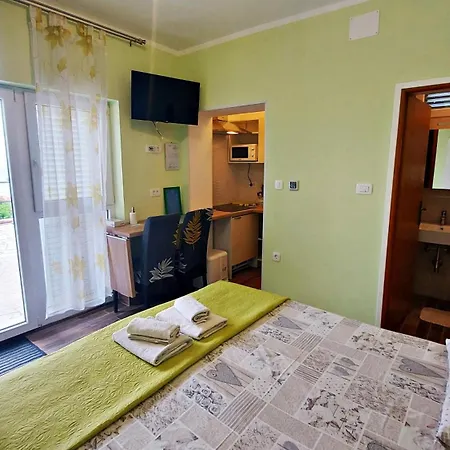 Guest house And Irma 4*