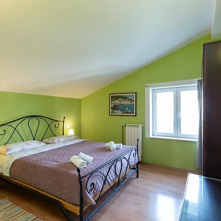 Guest house And Irma 4*